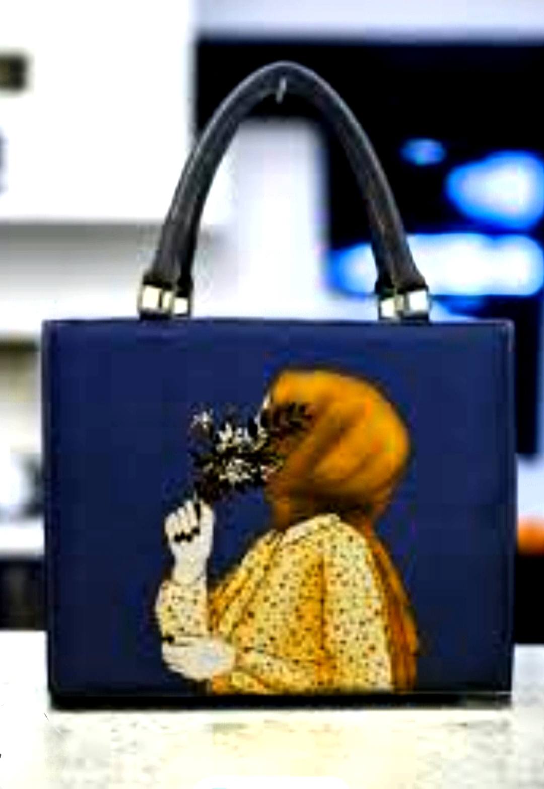 Elegant Red Handbag with Artistic Girl Print – Modern Minimalist Tote